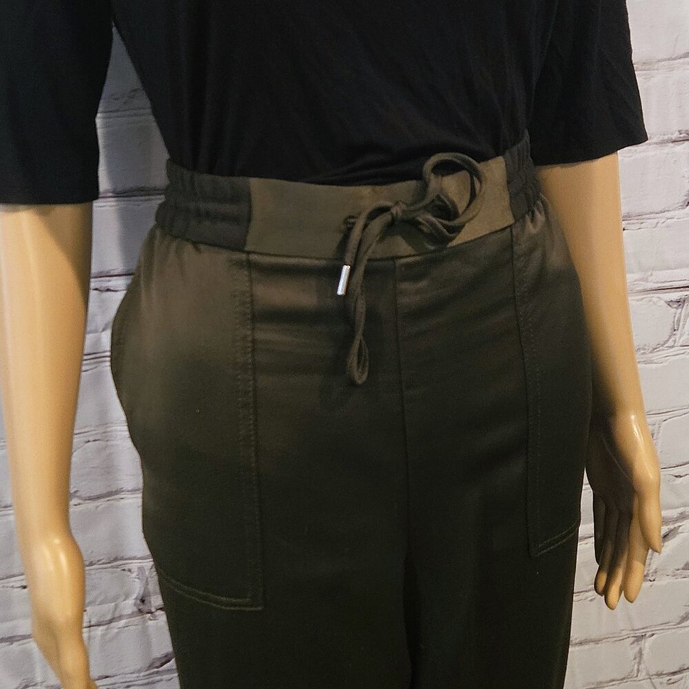 Banana Republic Olive Green Jogger Pants - Picture 4 of 10